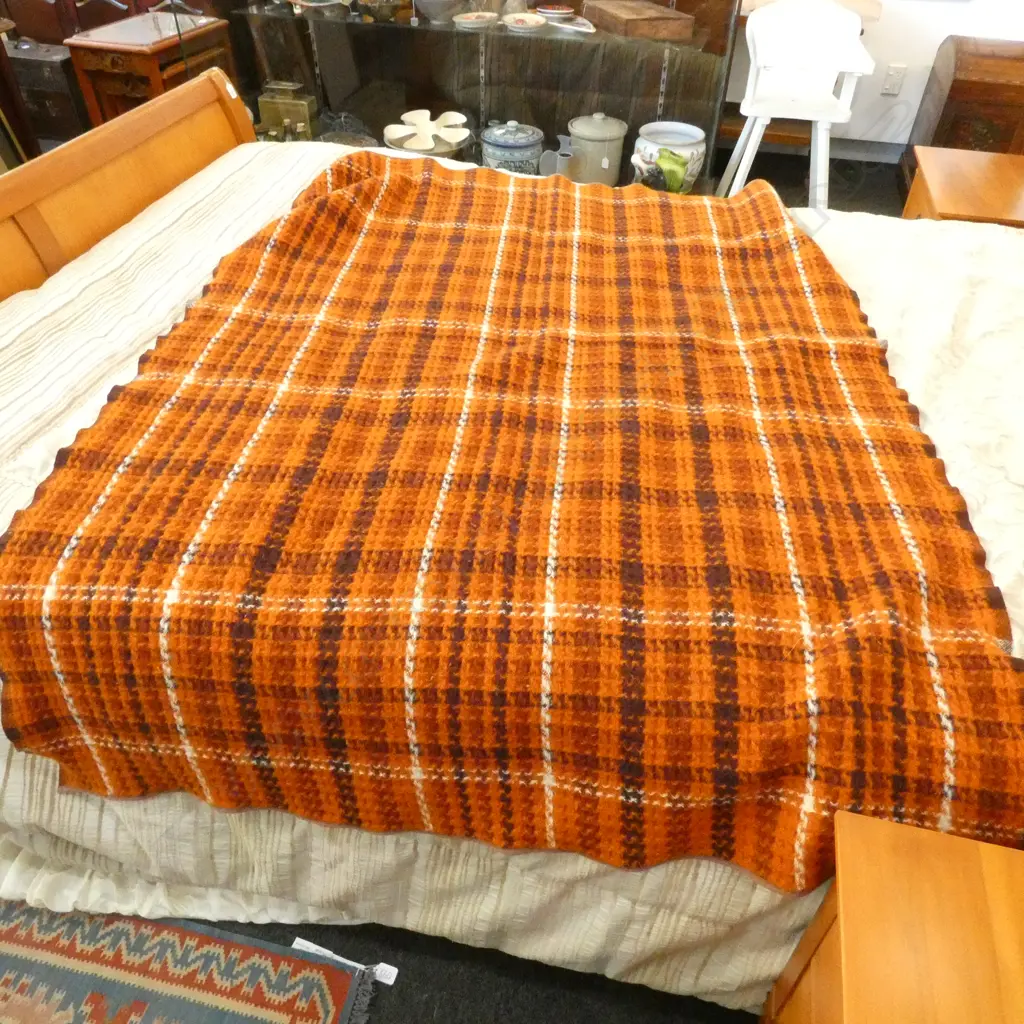 NO LABEL ORANGE TARTAN BLANKET L. 1770MM Image 1++