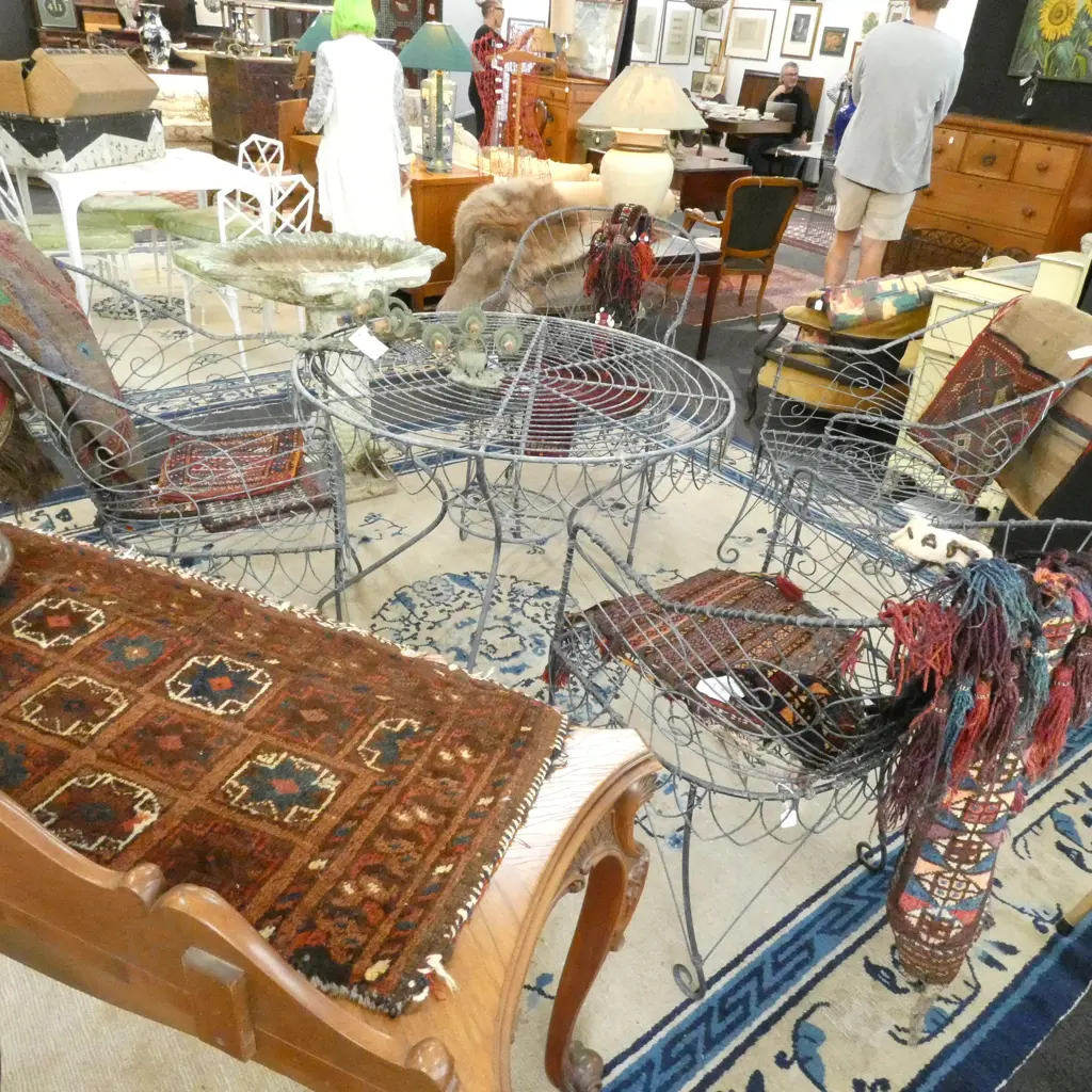 4 WIRE OUTDOOR CHAIRS WITH CIRCULAR TABLE DIA 1000 MM Image 1++