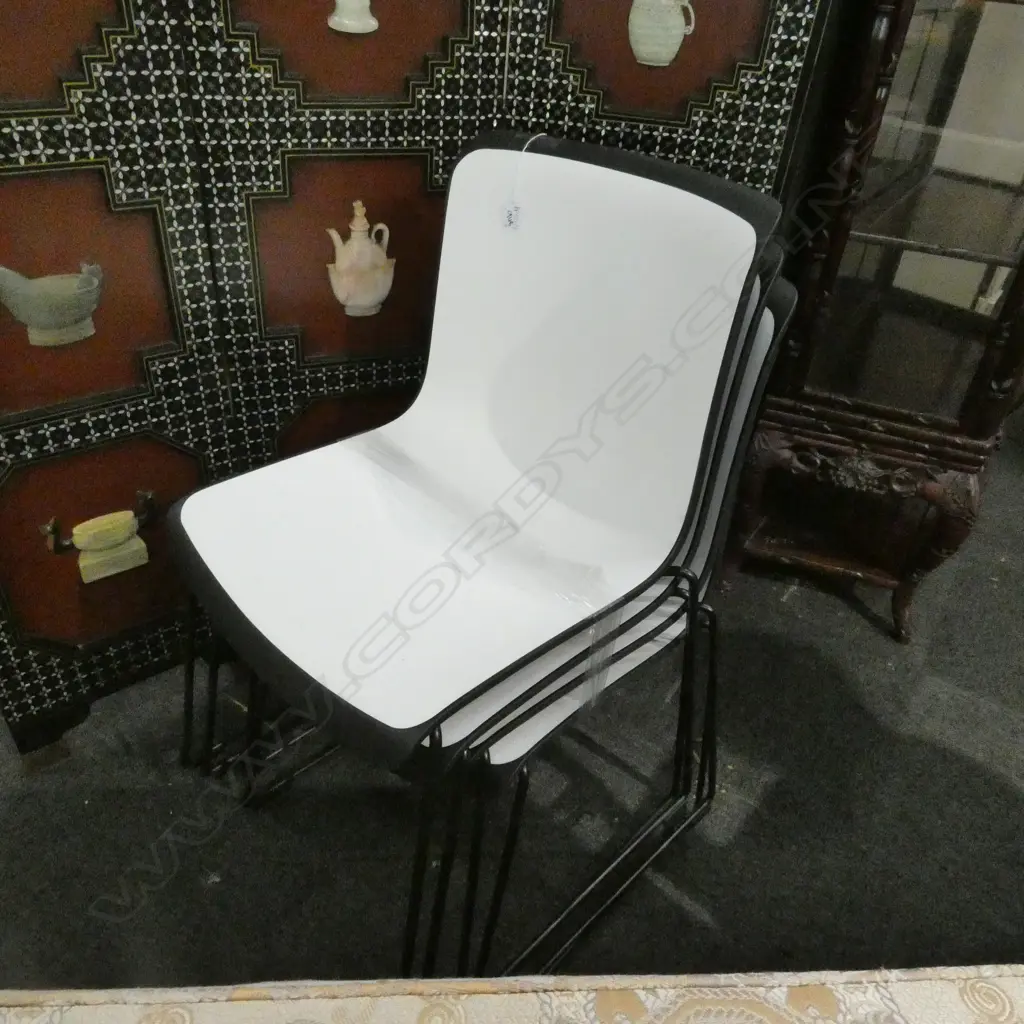 8 PIADA ITALIAN STACKABLE CHAIRS Image 1++