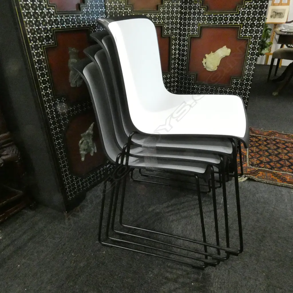 8 PIADA ITALIAN STACKABLE CHAIRS Image 1++
