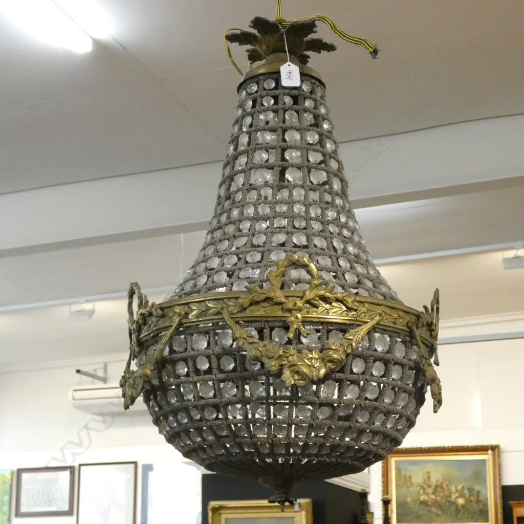 LARGE BASKET AND WATERFALL CHANDELIER Image 1++
