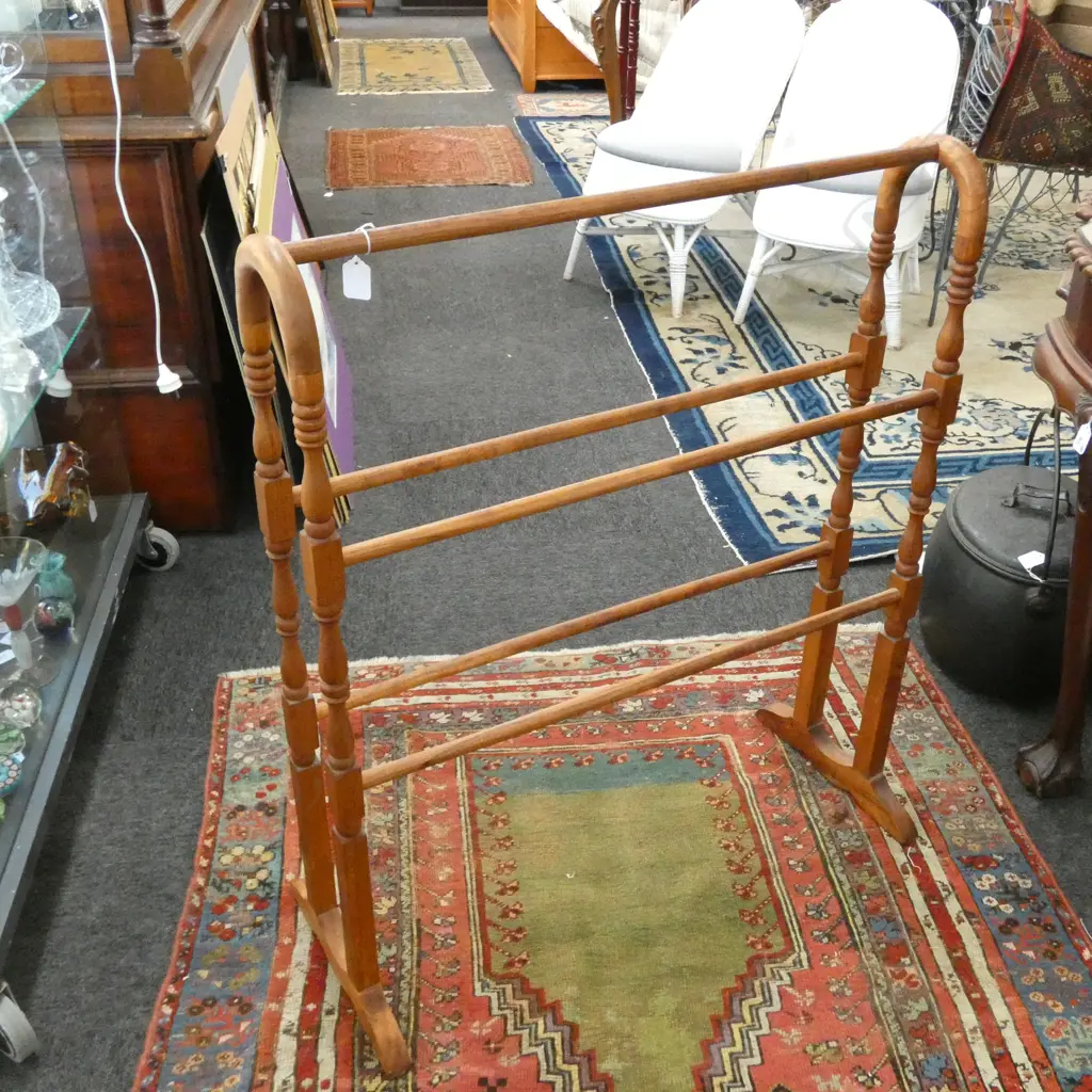 WOODEN TOWEL RAIL L. 770MM Image 1++