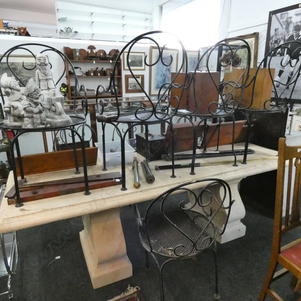 8 IRON OUTDOOR CHAIRS W. 520MM Image 1++