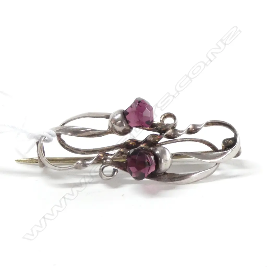 SILVER AND AMETHYST BROOCH - CHARLES HORNER Image 1++