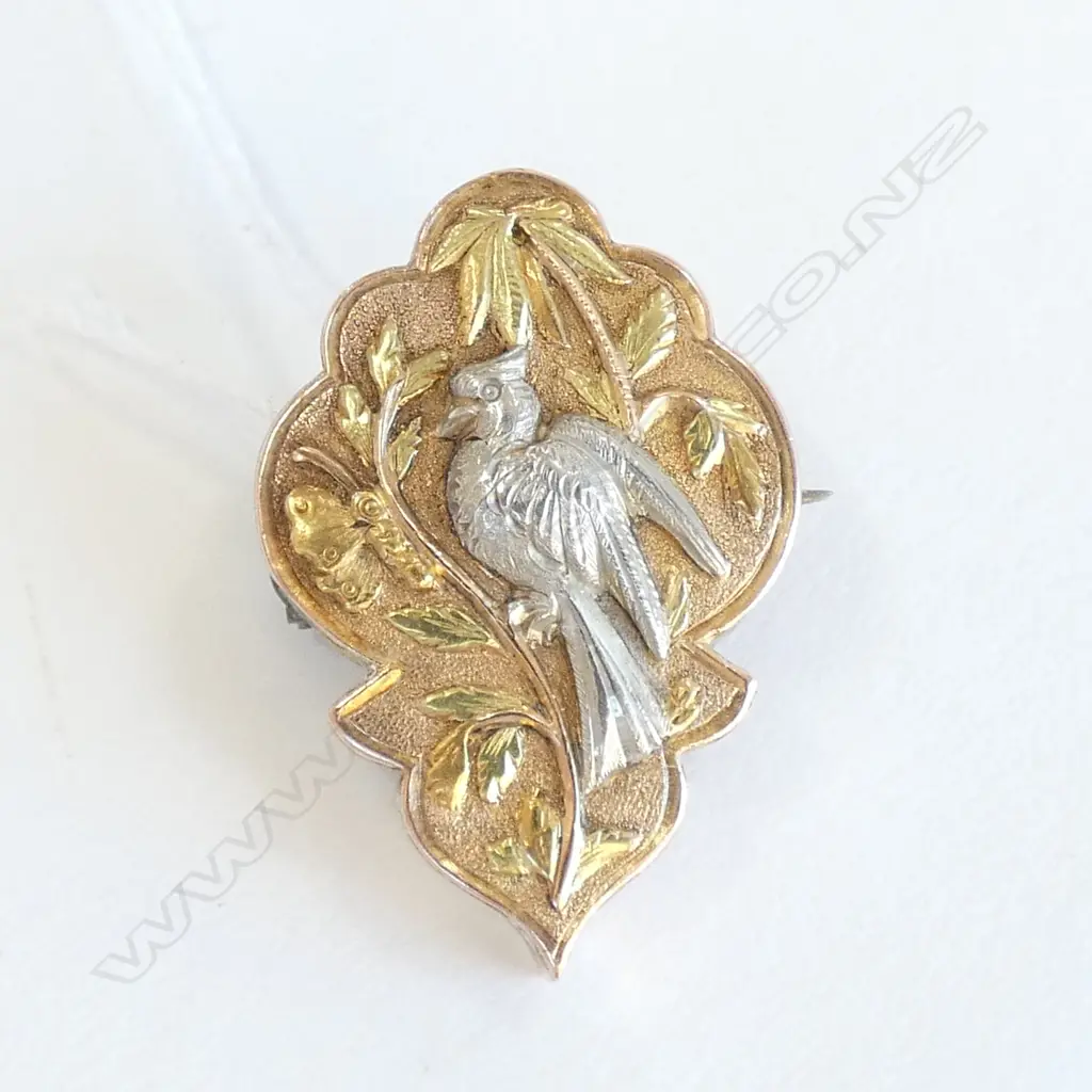 19THC 14k GOLD BROOCH WITH WHITE BIRD 6.1GMS Image 1++