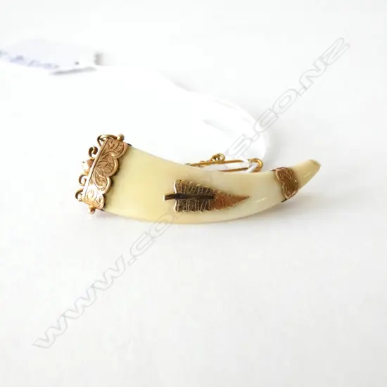 9CT NZ G.E.W. TUSK BROOCH