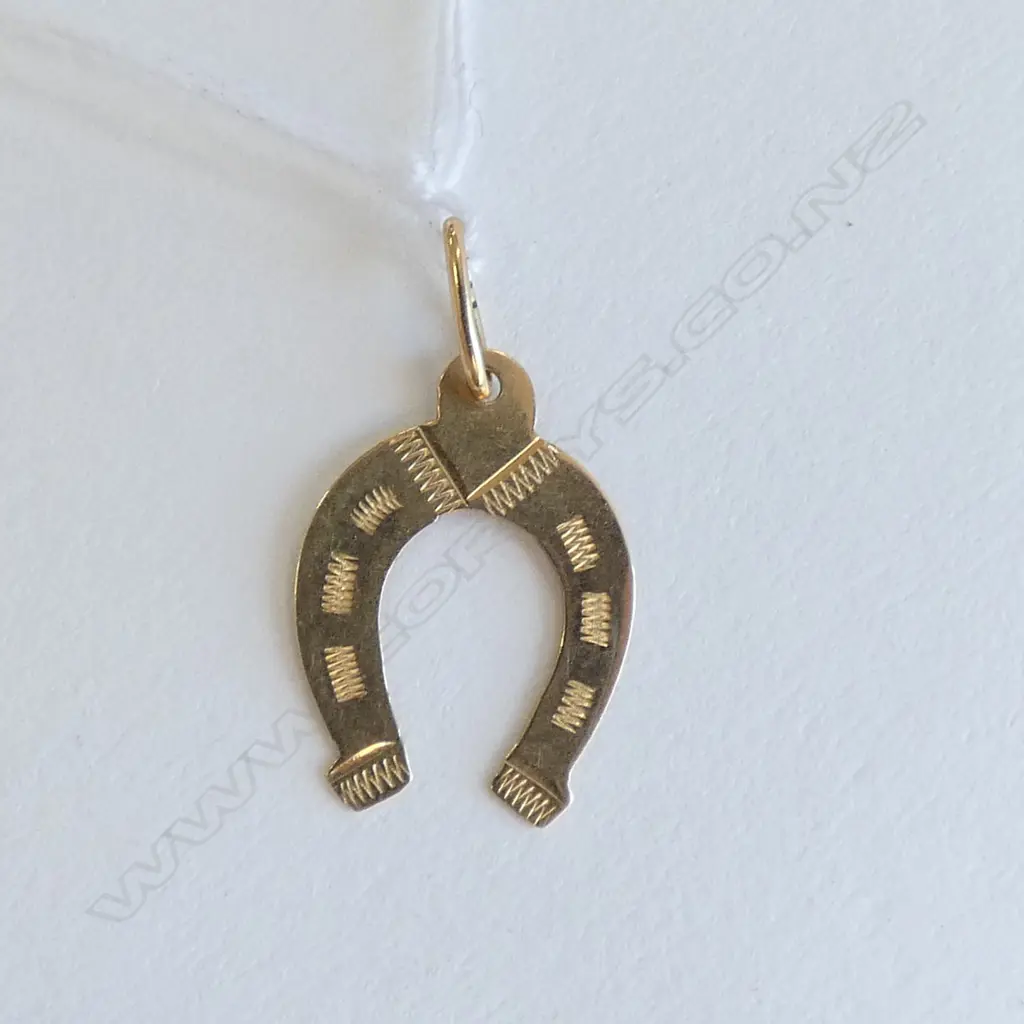 18ct GOLD HORSESHOE CHARM Image 1++