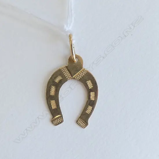 18ct GOLD HORSESHOE CHARM