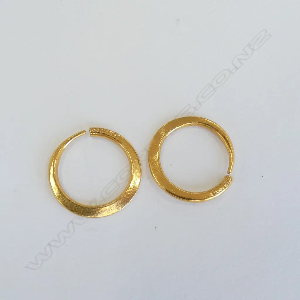 PAIR 24CT EARRINGS 4.05gm Image 1++