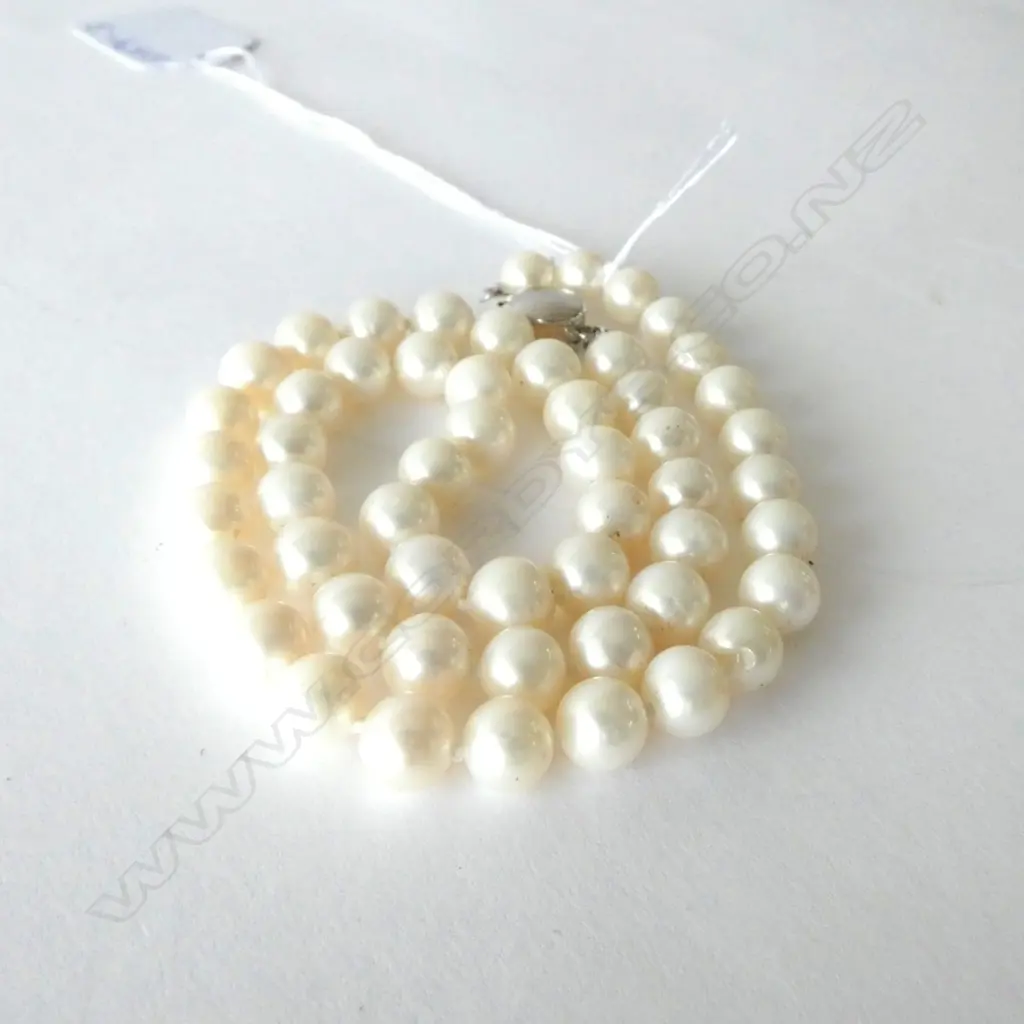 CULTURED PEARL NECKLACE L.410mm. Individually knotted Image 1++