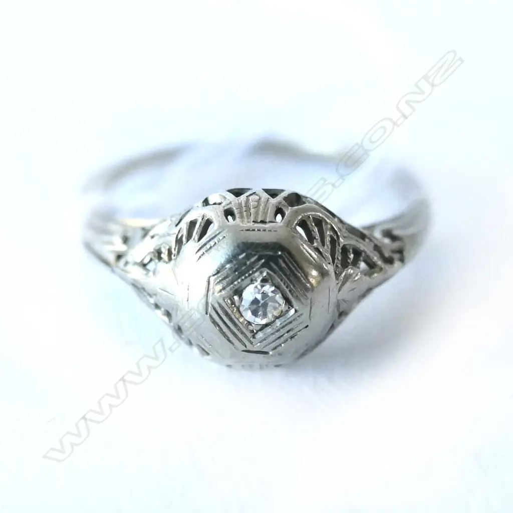VINTAGE 18K WHITE GOLD & DIAMOND RING 1930's/40's Image 1++