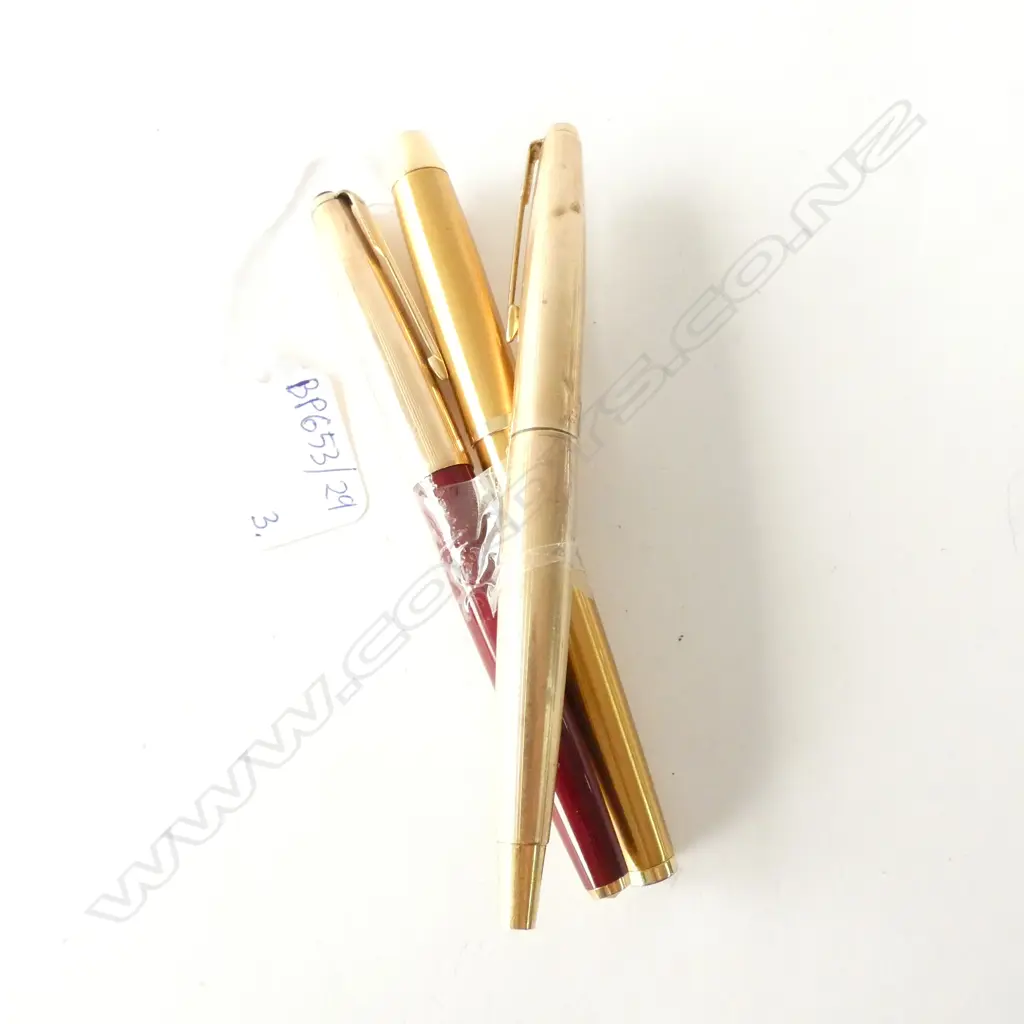 3 GOLD PLATED PARKER PENS; 2 FOUNTAIN 1 BALL POINT Image 1++