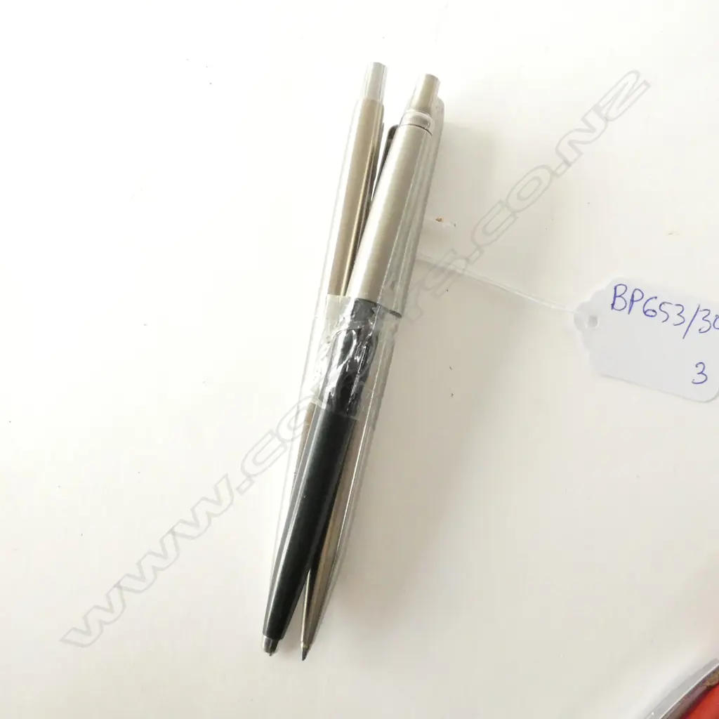 3 BALLPOINT PARKER PENS Image 1++