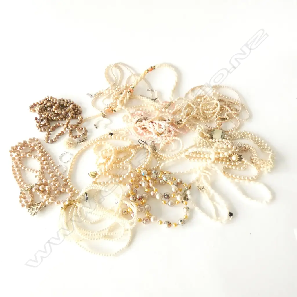 COLLECTION COSTUME AND SEED PEARLS  Image 1++
