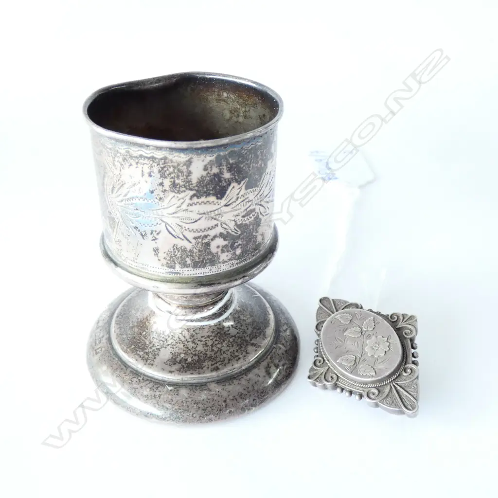 STG SILVER BROOCH + WEIGHTED SILVER VESSEL Image 1++