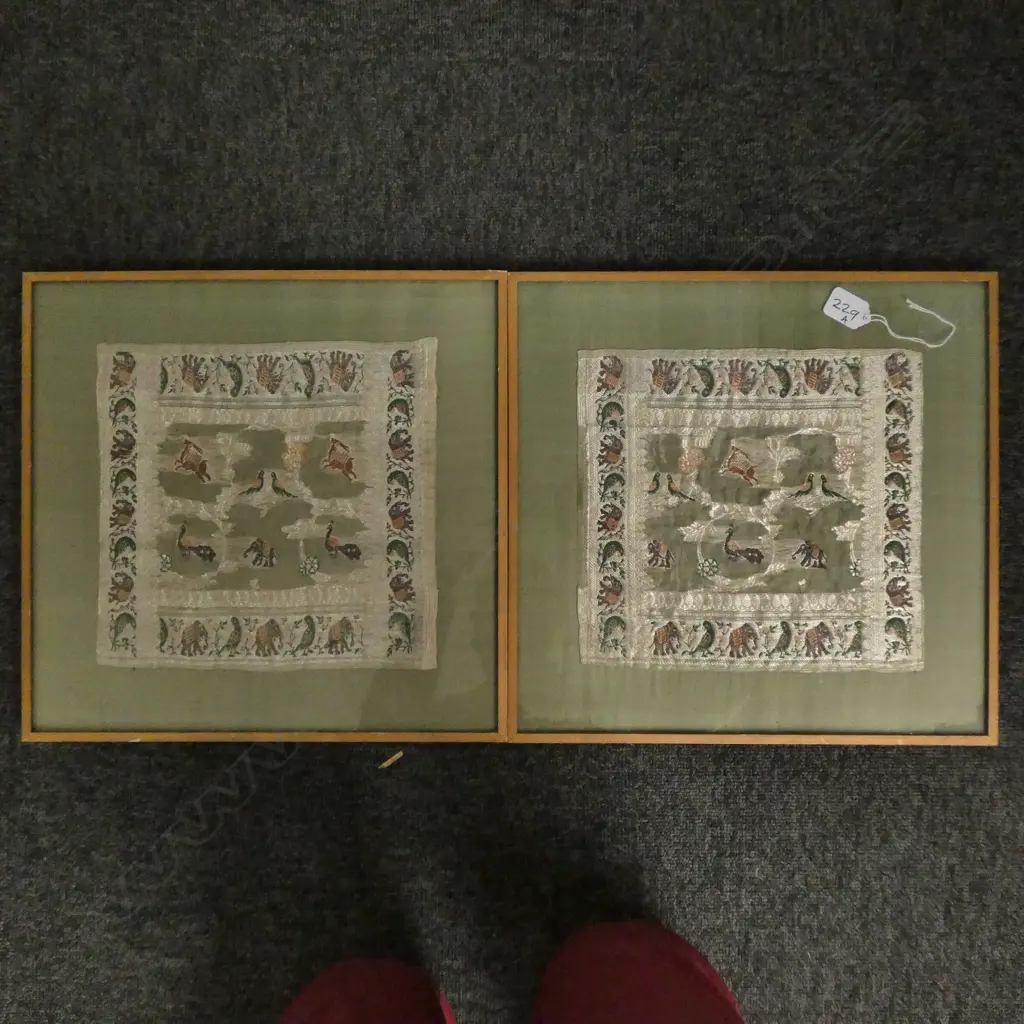 PR OF FRAMED INDIAN EMBROIDERED PANELS H 370 MM Image 1++