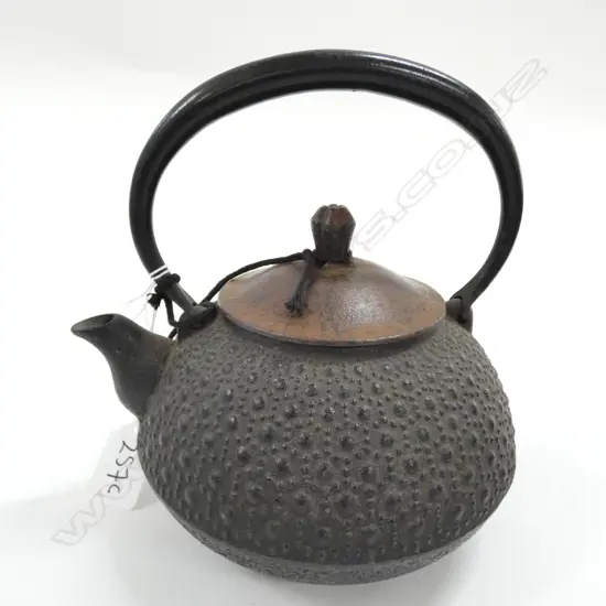 JAPANESE IRON TETSUBIN KETTLE 150MM DIA