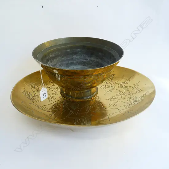 2 BRASS BOWLS 375MM DIA