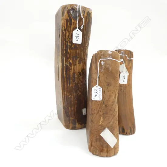3 WOODEN ORIENTAL HEAD RESTS L. 335MM