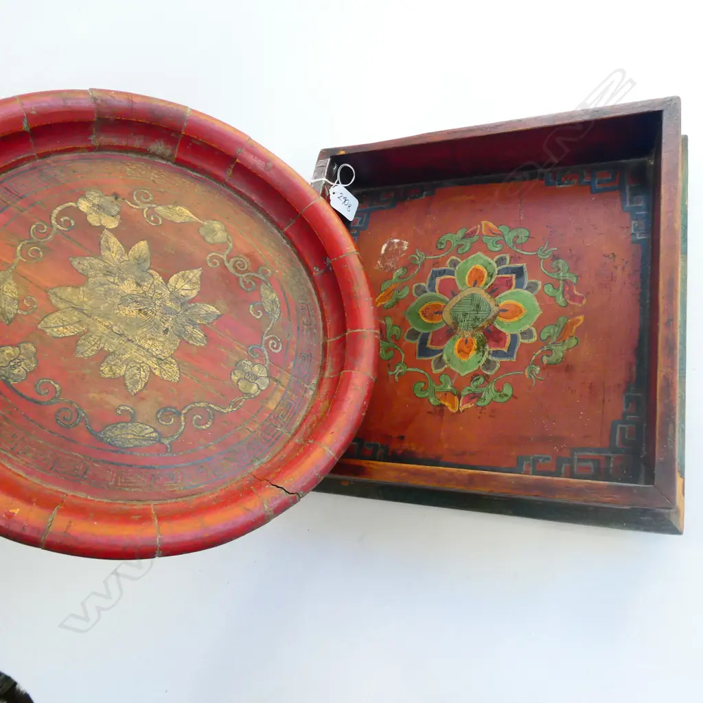 2 RED CHINESE WOODEN DISHES ONE CIRCULAR ONE SQUARE 350MM DIA Image 1++