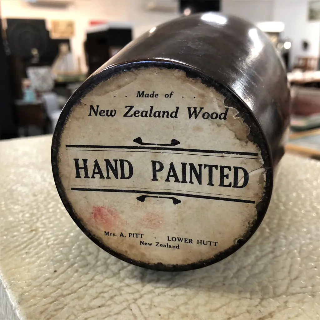 'MRS A PITT LOWER HUTT' PAINTED WOOD VASE... Image 1++