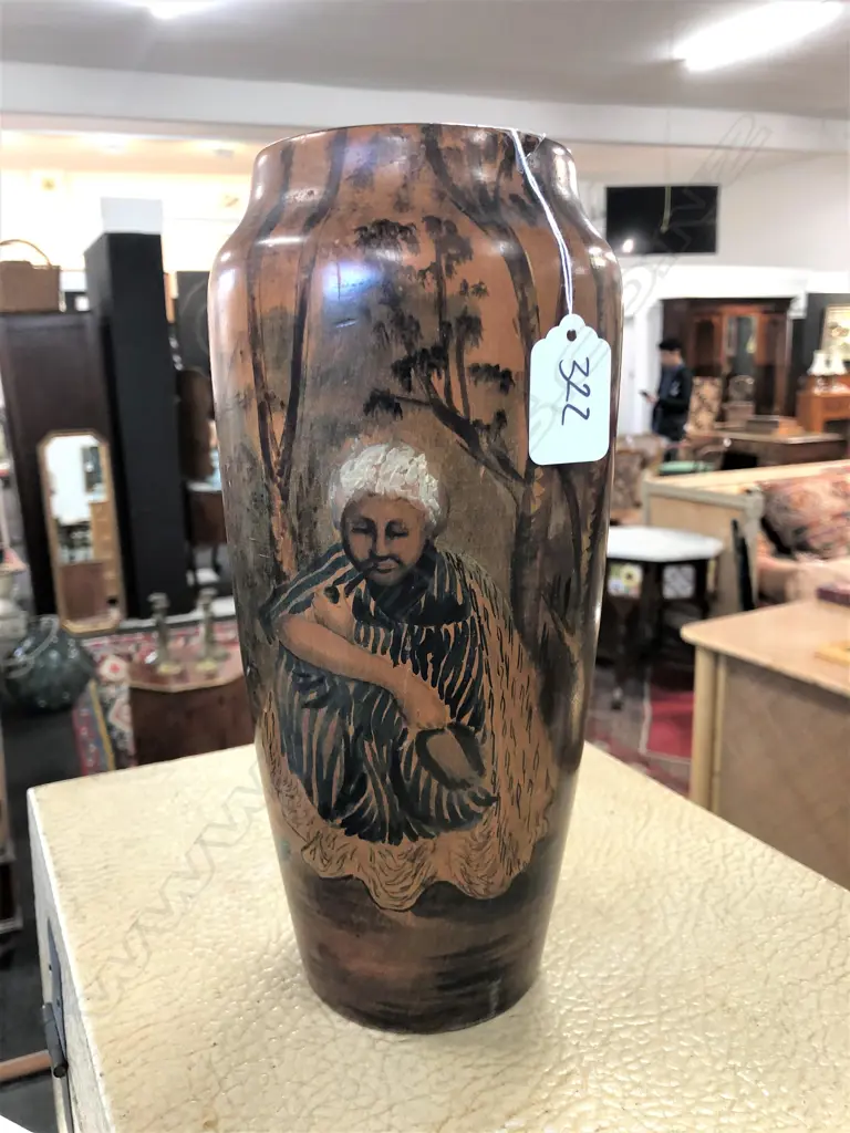 'MRS A PITT LOWER HUTT' PAINTED WOOD VASE... Image 1++