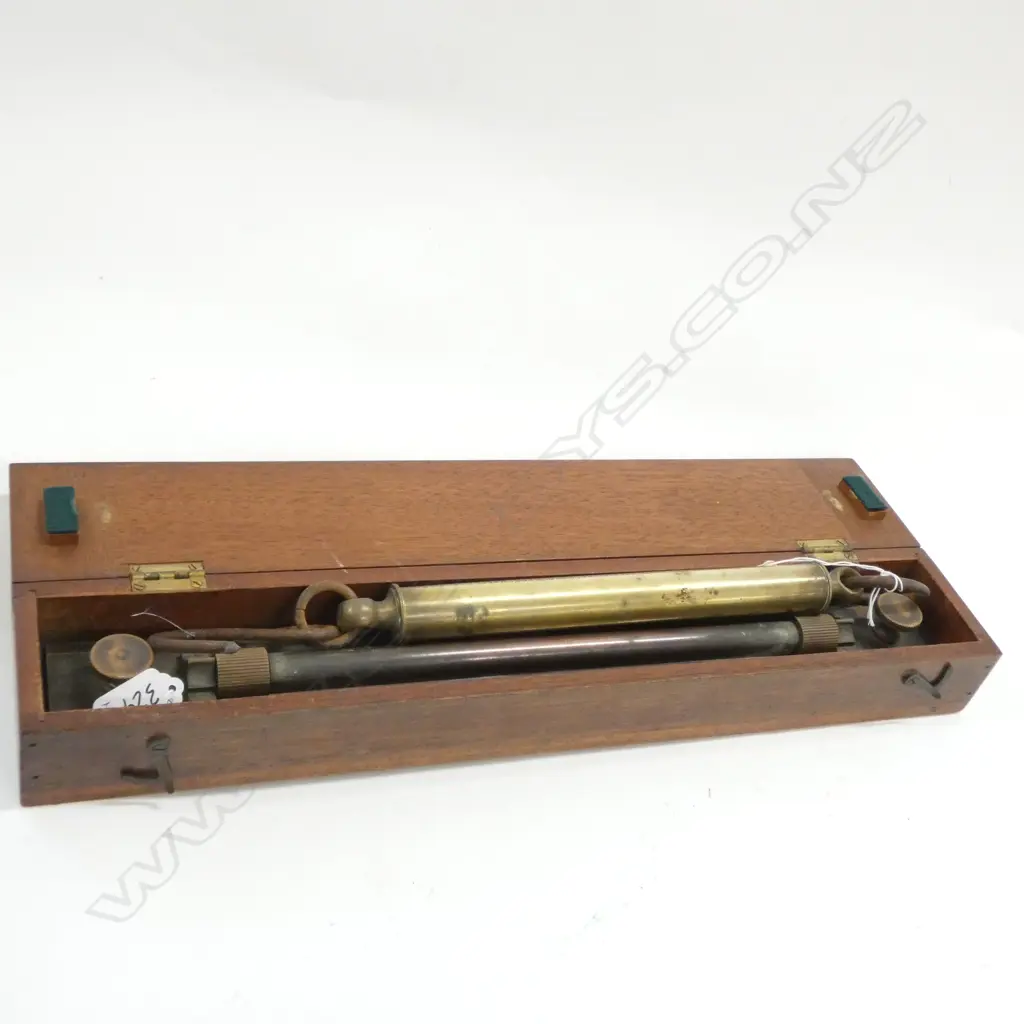 VINTAGE ROLLING U.W.W. B'HAM RULE IN CASE + SALTER SPRING BALANCE Image 1++