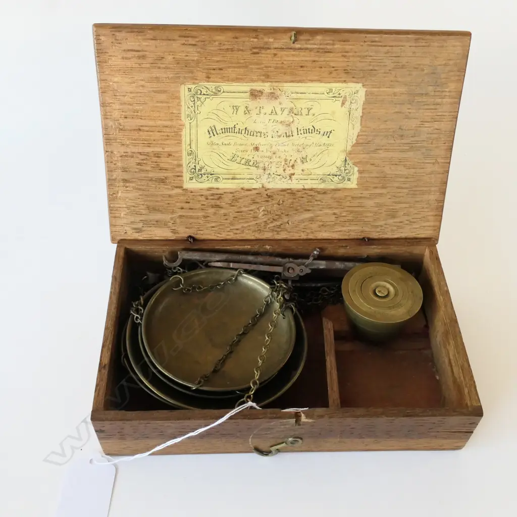 SET EARLY AVERY SCALES AND WEIGHTS Image 1++