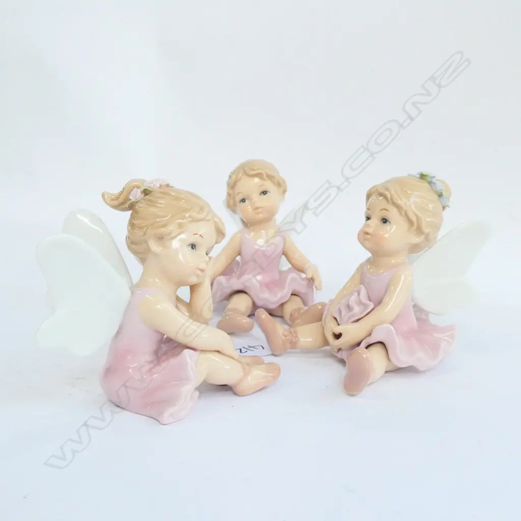 3 BELLAWARE PORCELAIN ANGELS Image 1++