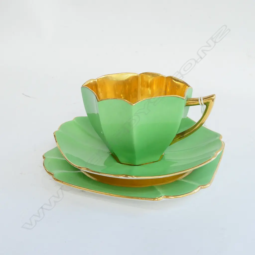 SHELLY TRIO GREEN AND GOLD Image 1++