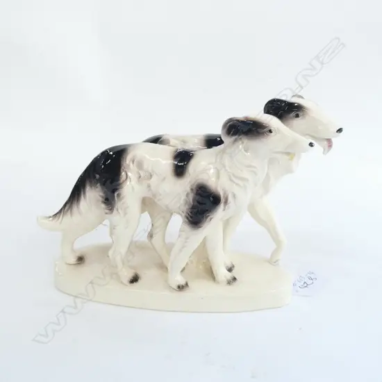 A SITZENDORF DOG ORNAMENT FAULTS L 210 MM