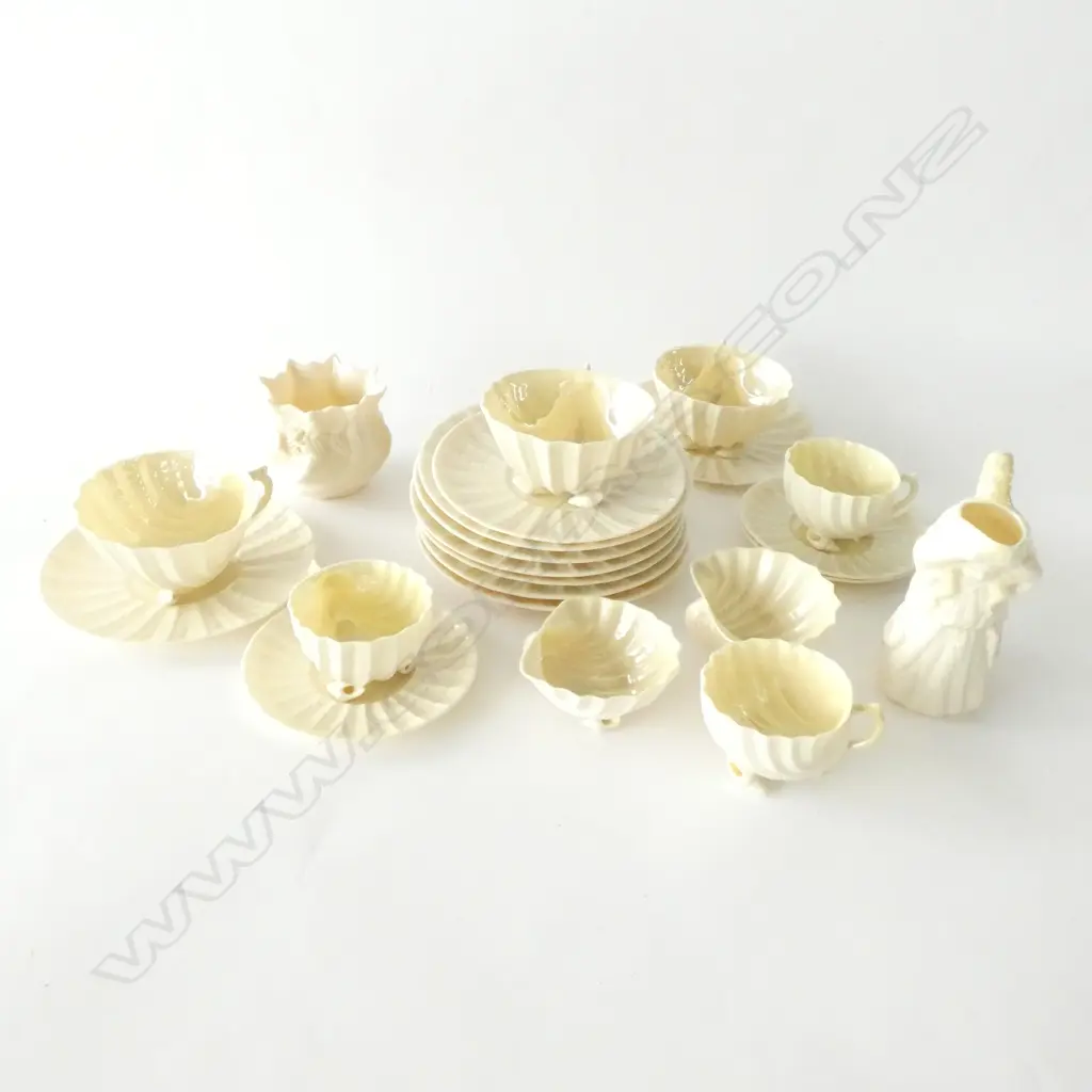 22 PCE BELLEEK TEA SET INCL. 6 TRIOS, JUG & 2 BOWLS  Image 1++
