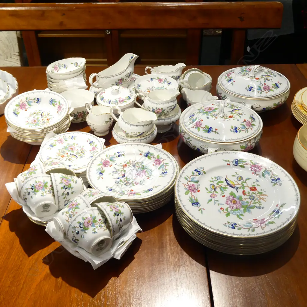 AYNSLEY "PEMBROKE" DINNER SET  Image 1++