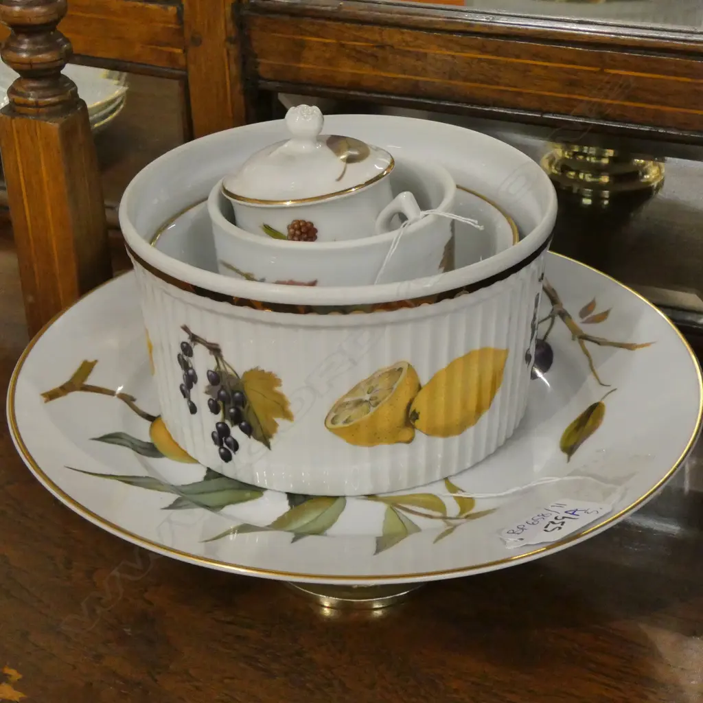 5 PCES ASST R/WORCESTER EVESHAM; TAZA, 2 RAMEKINS, BOWL, JUG Image 1++