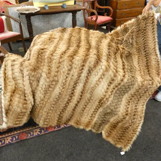 RACOON SKIN THROW