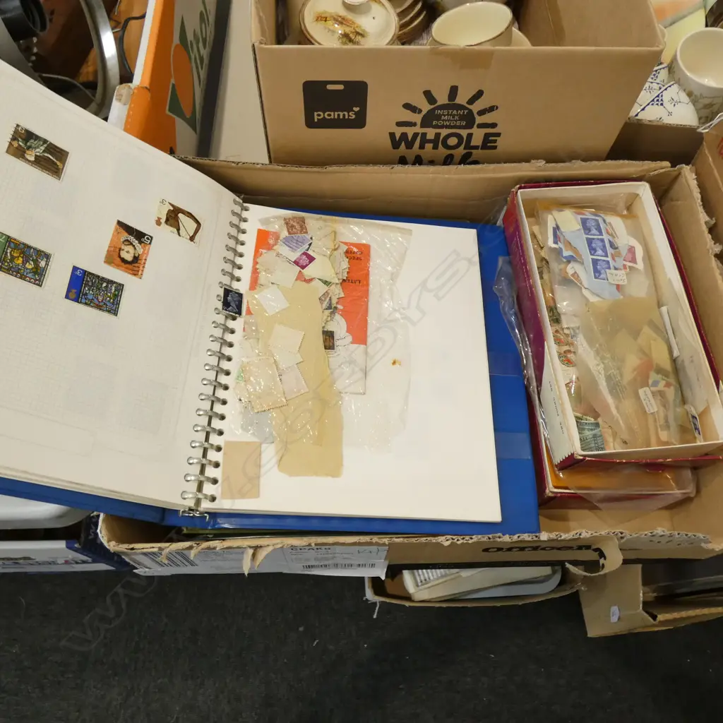 BOX LOT INTERNATIONAL STAMP COLLECTION Image 1++
