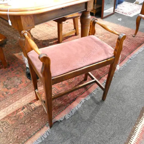 PIANO STOOL