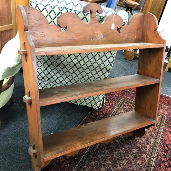 QUALITY COLONIAL MOTTLED KAURI WALL SHELF BOOKCASE