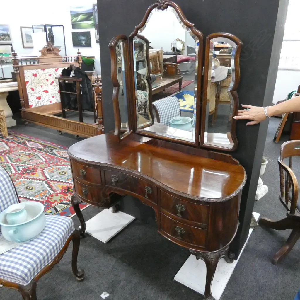 MAHOGANY DRESSING TABLE W.1.2M Image 1++