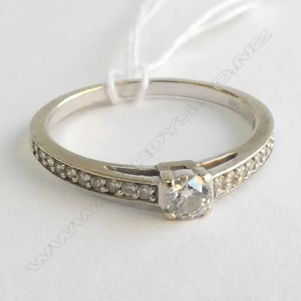 10CT WHITE GOLD SOLITAIRE DIAMOND RING SIZE M1/2 Image 1++