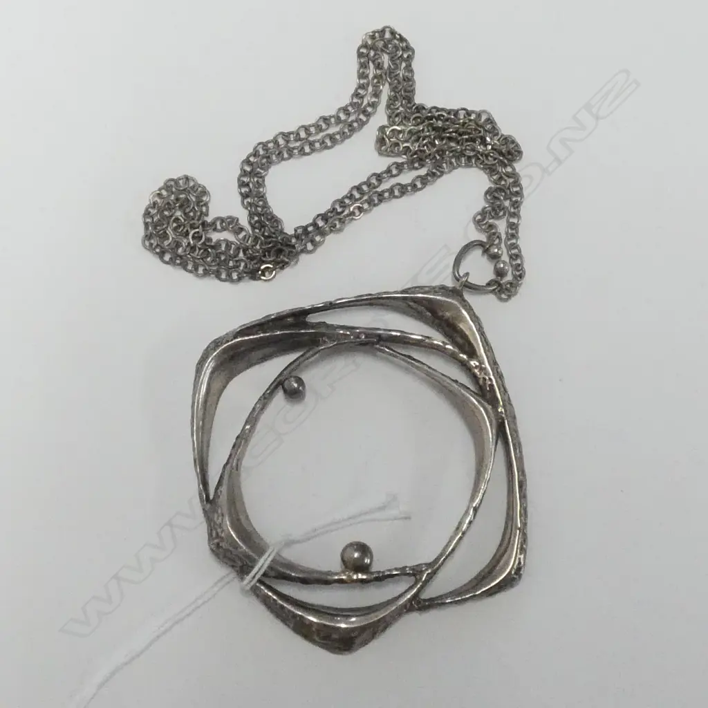 .925 SILVER MODERNIST FINNISH NECKLACE Image 1++