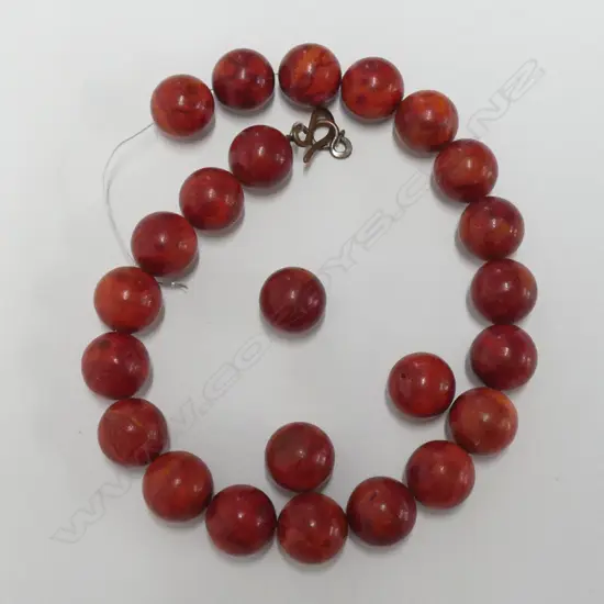 A RED STONE NECKLACE