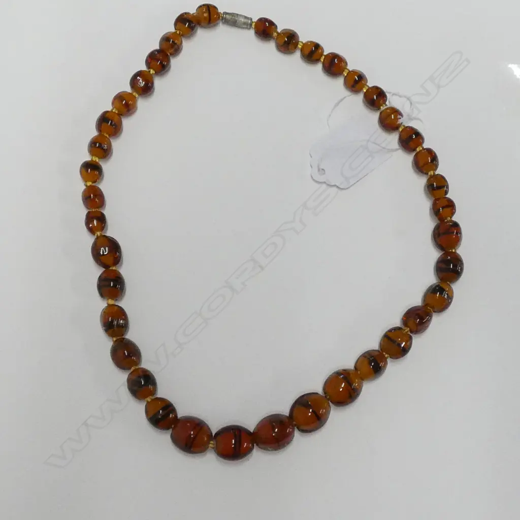 A VINTAGE MURANO GLASS NECKLACE  Image 1++