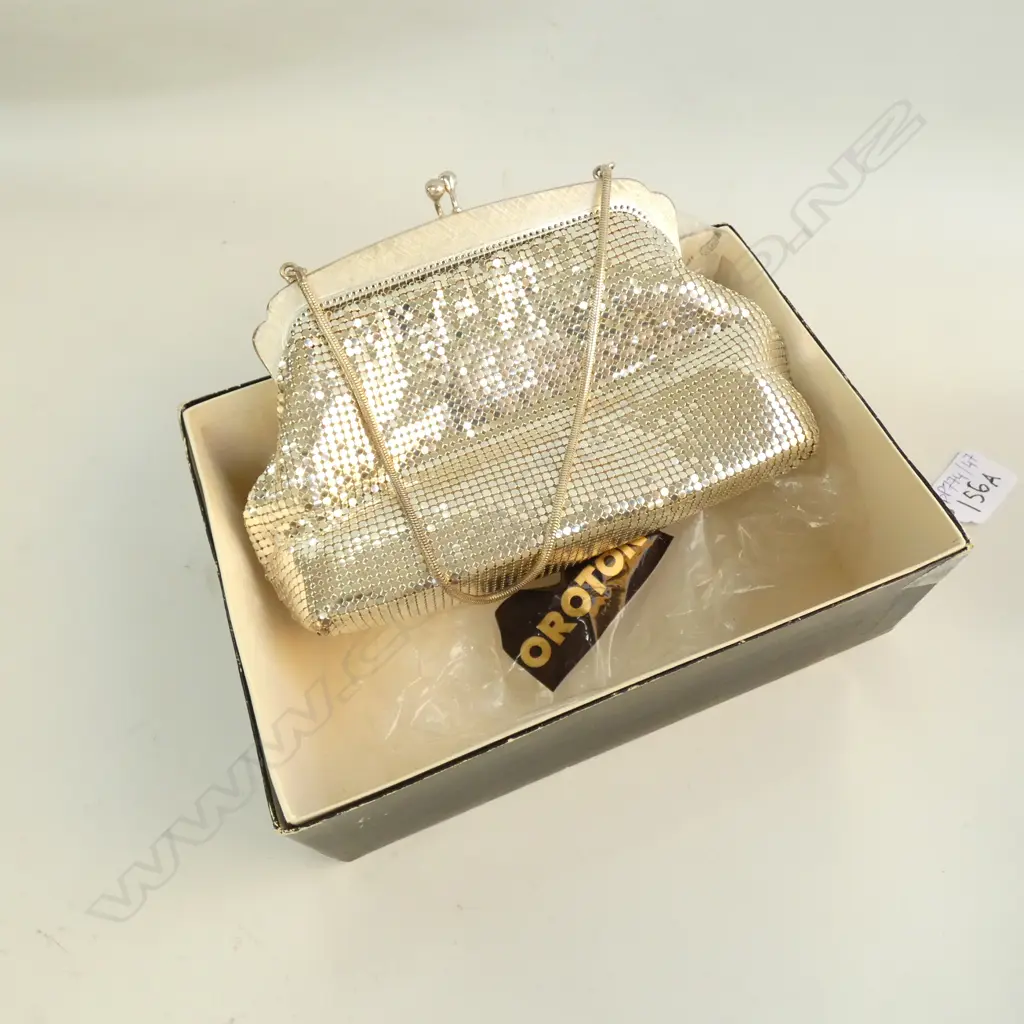 AS NEW OROTON BAG IN BOX  Image 1++