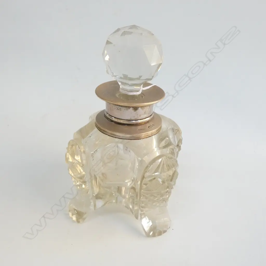 STERLING SILVER COLLARED CUT CRYSTAL PERFUME BOTTLE Image 1++