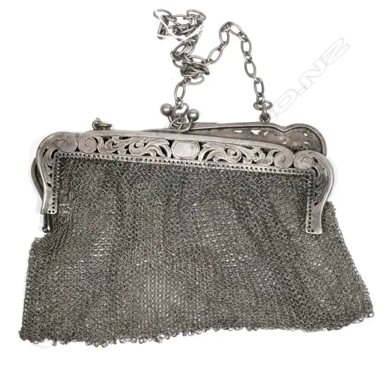 SILVER MESH PURSE ENGRAVED FRAME HINGE BROKEN