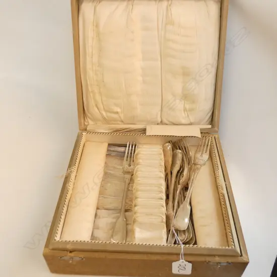 GERMAN .800 SILVER FISH SET IN ORIGINAL BOX