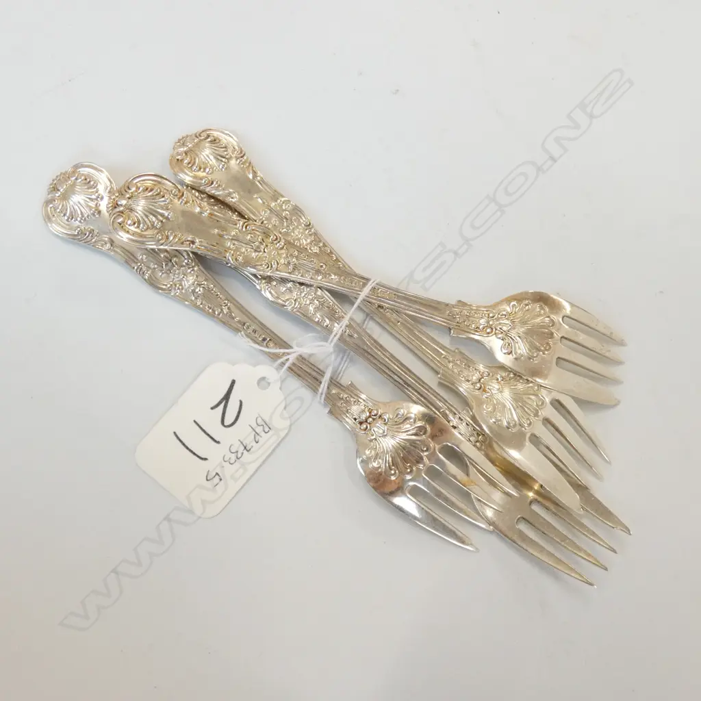 4 SILVER KING'S PATTERN CAKE FORKS, London 1917 by Edward Souter Barnsley Image 1++