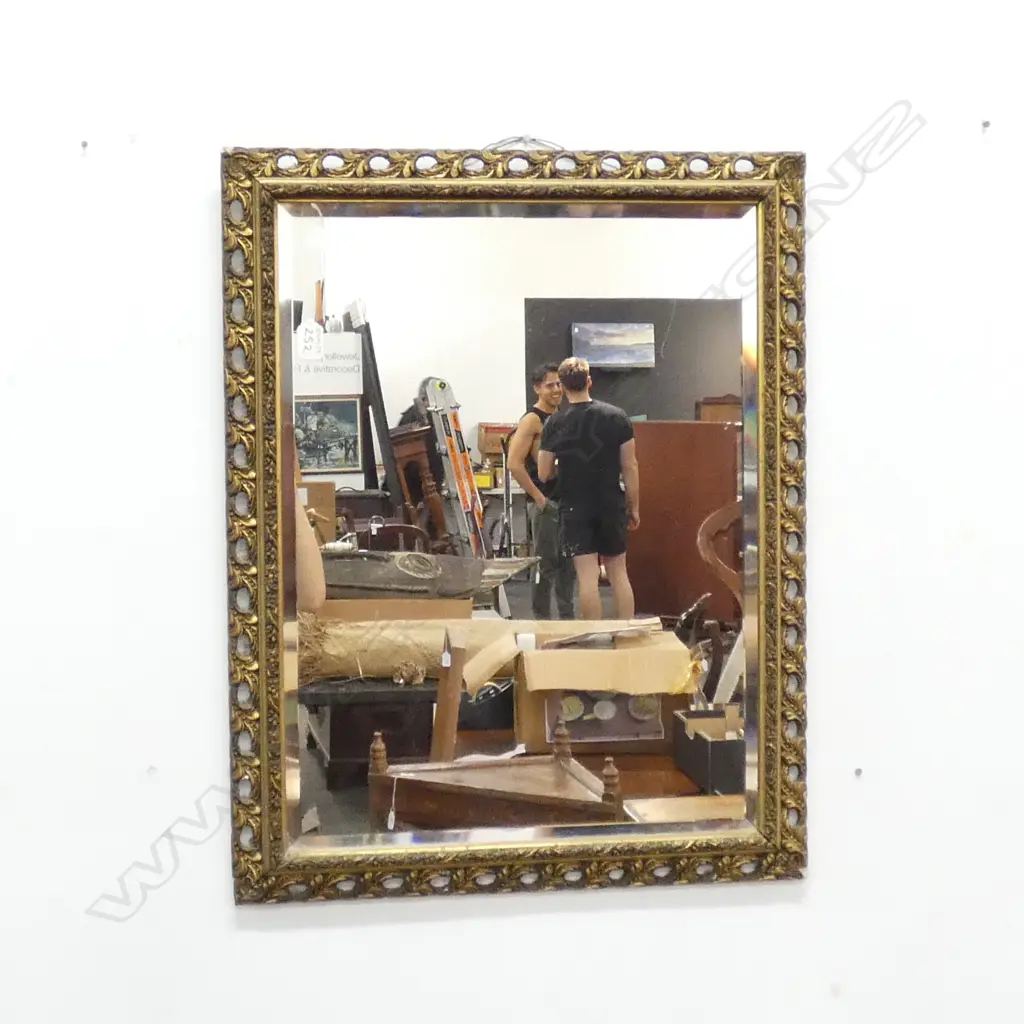 GILT FRAMED BEVELLED MIRROR Image 1++