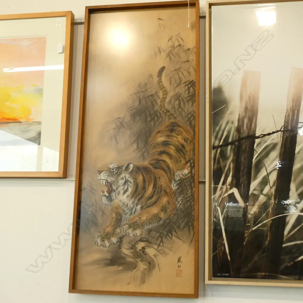 VINTAGE CHINESE W/C ON SILK TIGER Image 1++